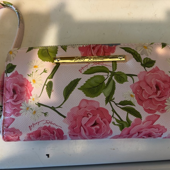 Betsy johnson wristlet - Picture 1 of 3